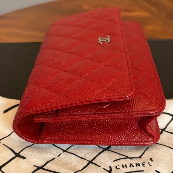CHANEL Red Quilted Clutch - Picture 2 of 8